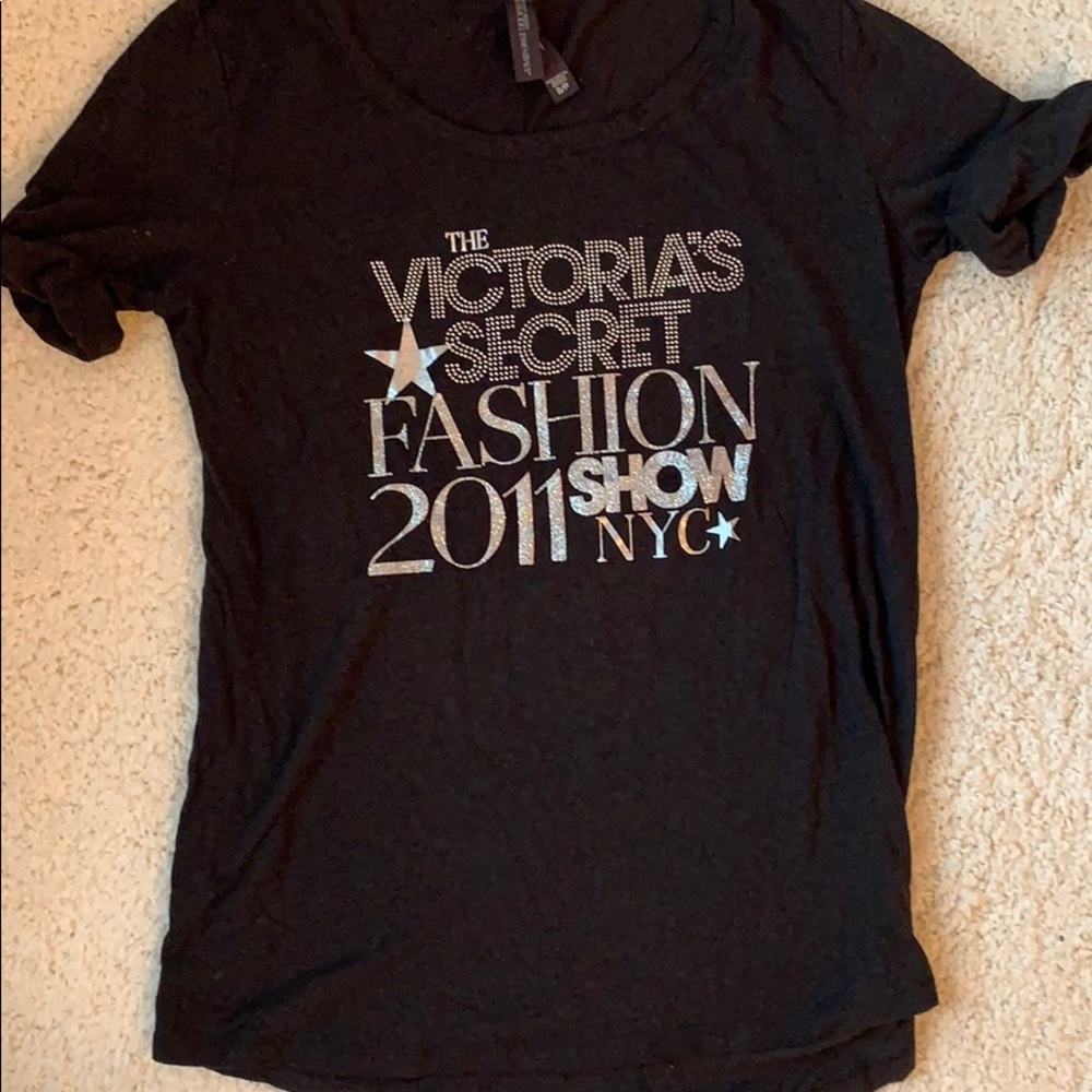 Victoria’s Secret Black Tee